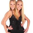 Zwei blonde Schwestern